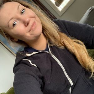 Meet your Posher, Aura